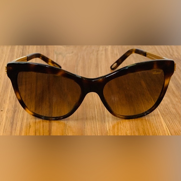 New Women’s Chopard Sunglasses - Picture 3 of 10